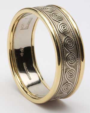 Gents Celtic Spiral Band with Trim WED118